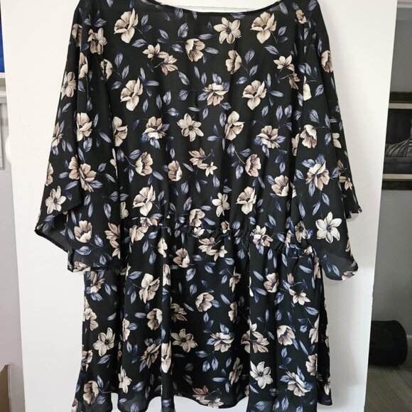 Torrid Blue Floral Lily Babydoll Georgette Surplice Blouse 3x - Picture 5 of 5